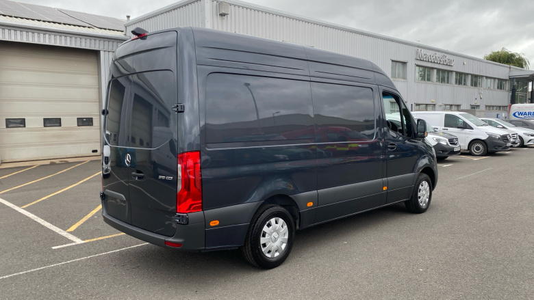Mercedes-Benz Sprinter 315Cdi L2 Diesel Rwd 3.5t H2 Pro Van